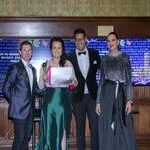 Karine Aguiar recebe prêmio de melhor cantora do BR no Mundo